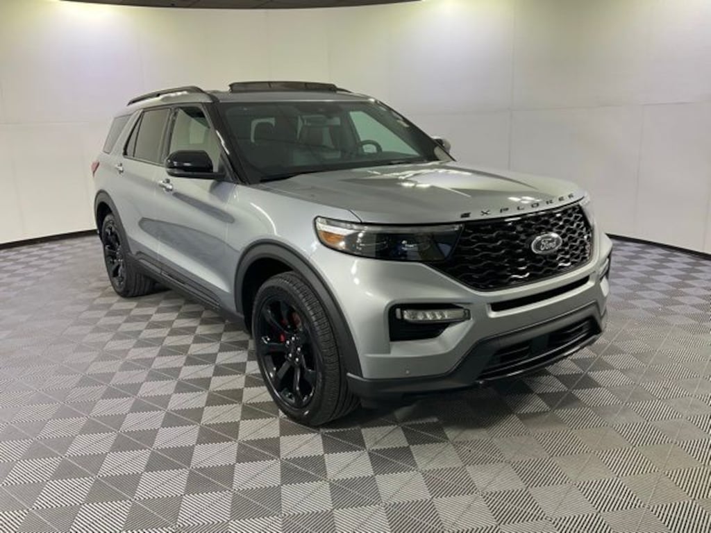 Used 2024 Ford Explorer ST SUV
