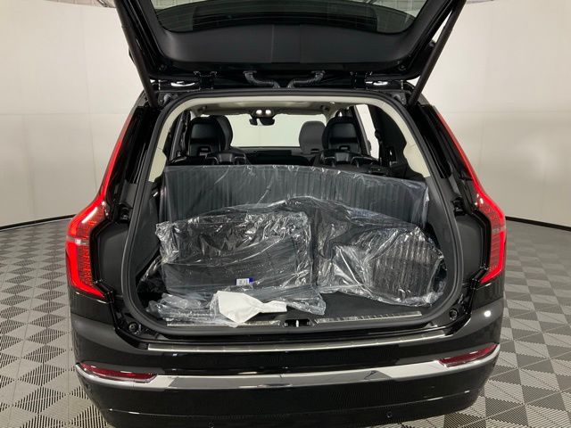 2026 Volvo XC90 Plus - Photo 34