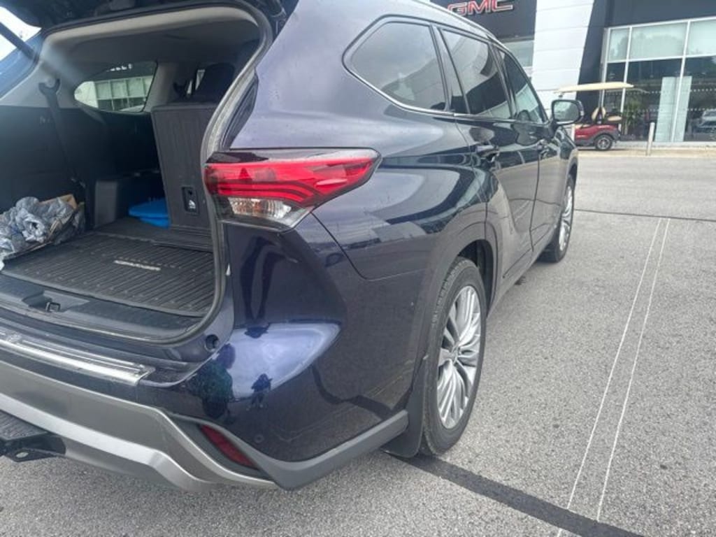 Used 2022 Toyota Highlander Hybrid Platinum SUV