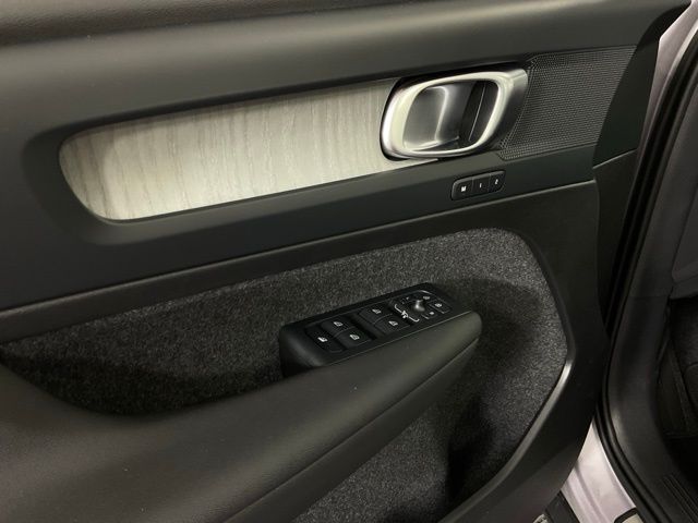 2026 Volvo XC40 Plus - Photo 31