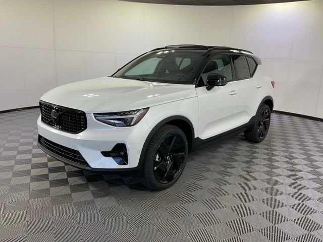 2026 Volvo XC40