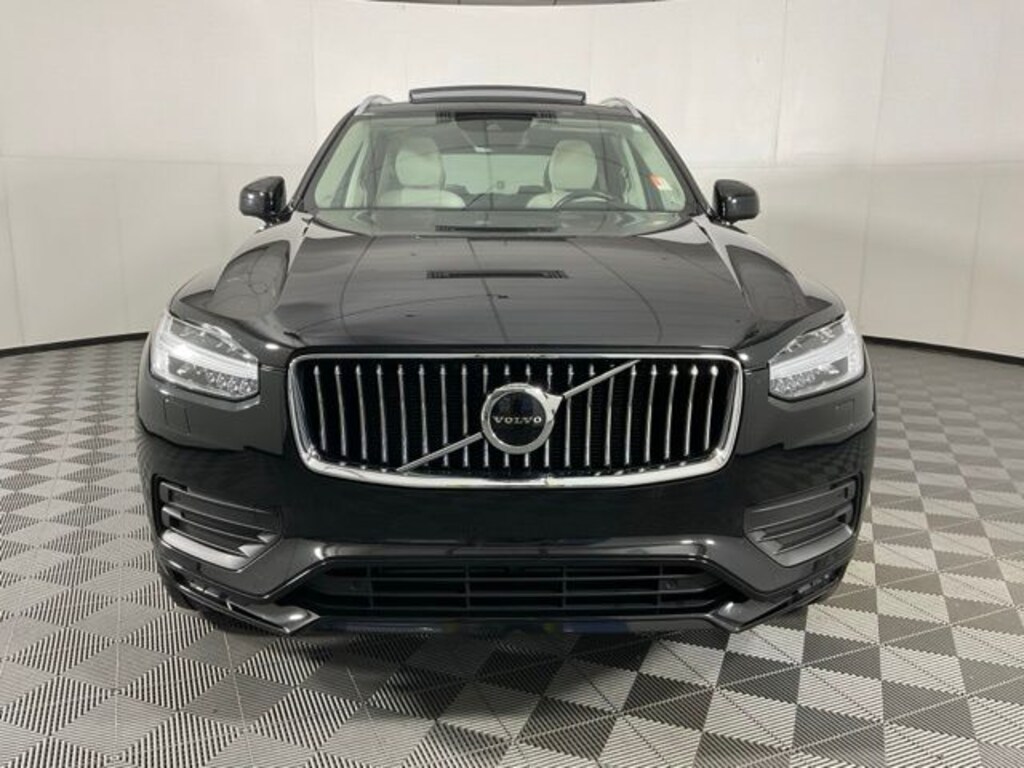 Certified 2022 Volvo XC90 T6 AWD Momentum 6 Seater SUV