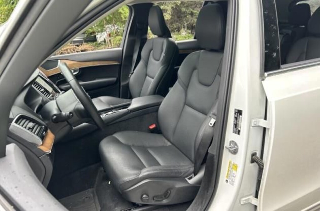 Used 2024 Volvo XC90 plug-in hybrid T8 Plus Bright 7-Seater SUV