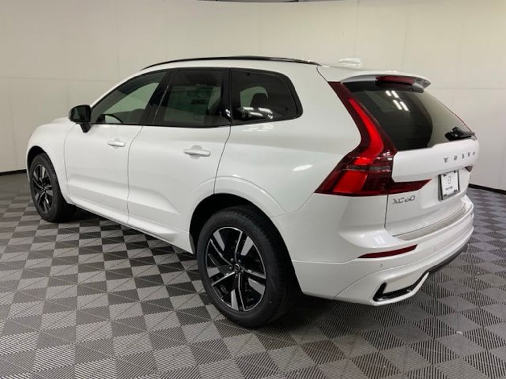 New 2027 Volvo XC60 B5 Core SUV