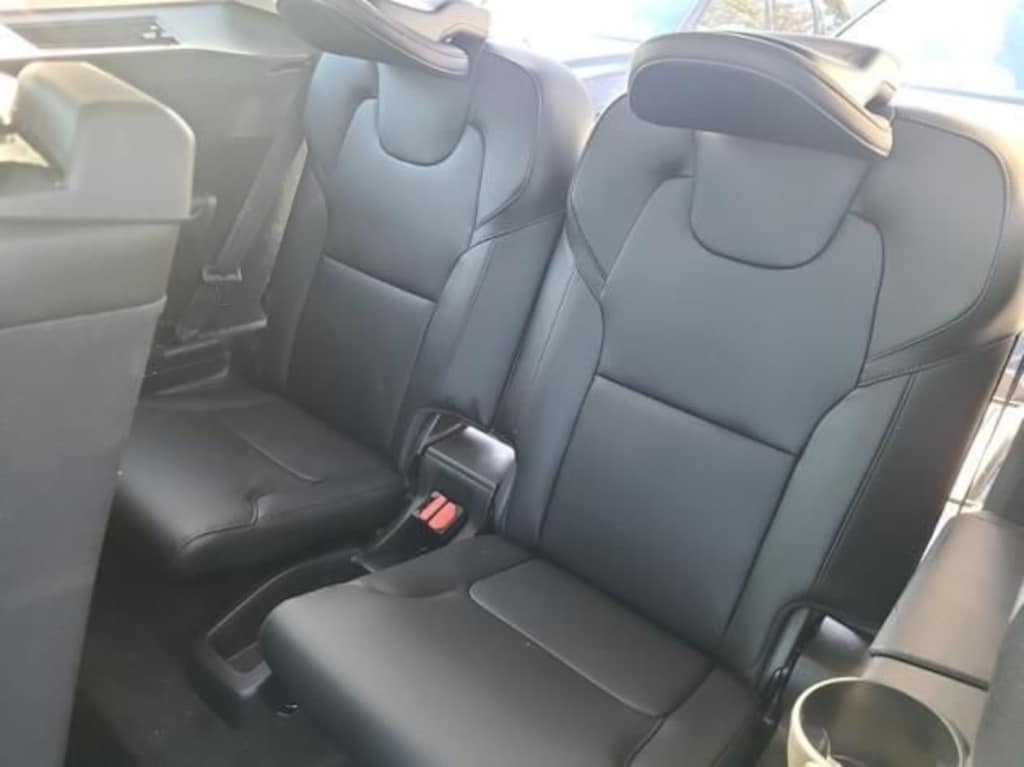 Used 2023 Volvo XC90 B5 AWD Core SUV