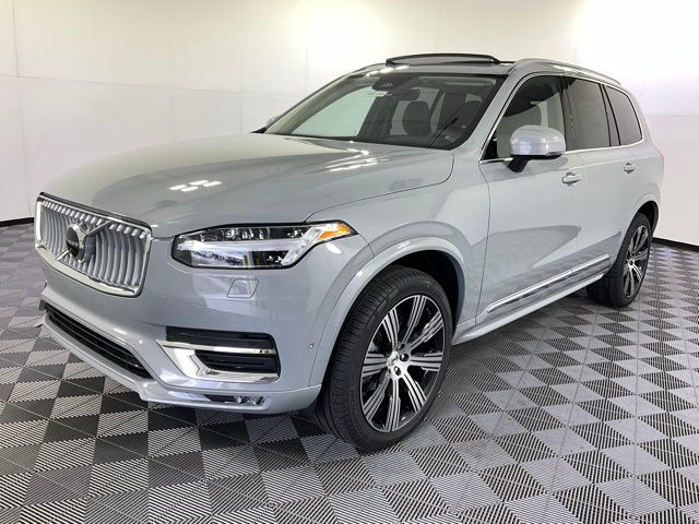 2025 Volvo XC90 Plus photo 3