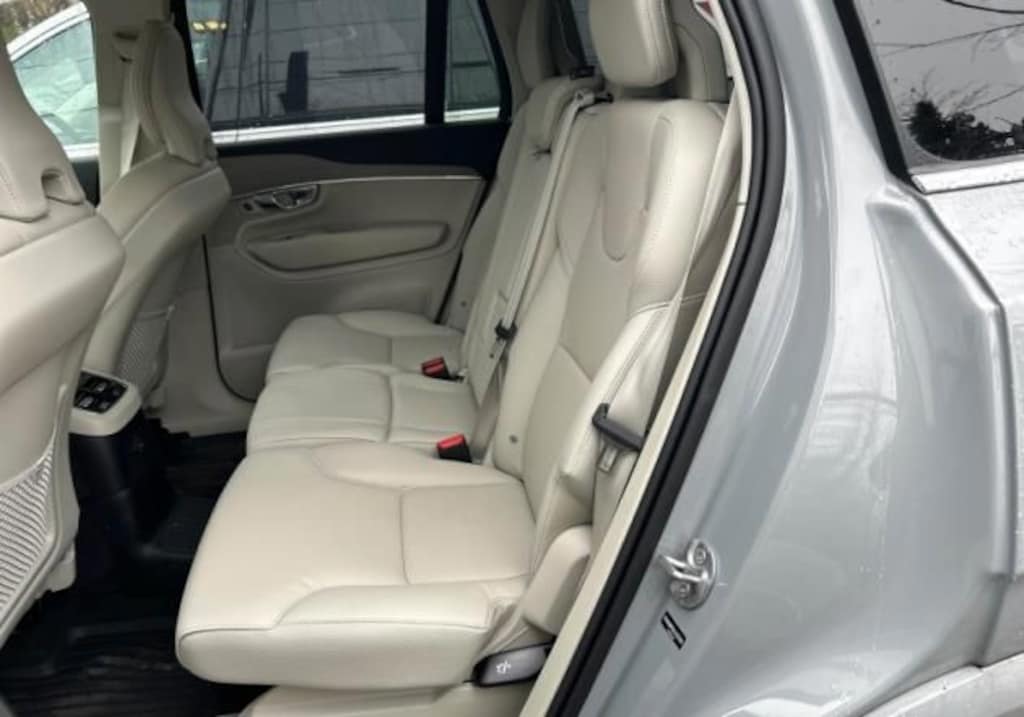 Used 2025 Volvo XC90 plug-in hybrid T8 Plus 7-Seater SUV