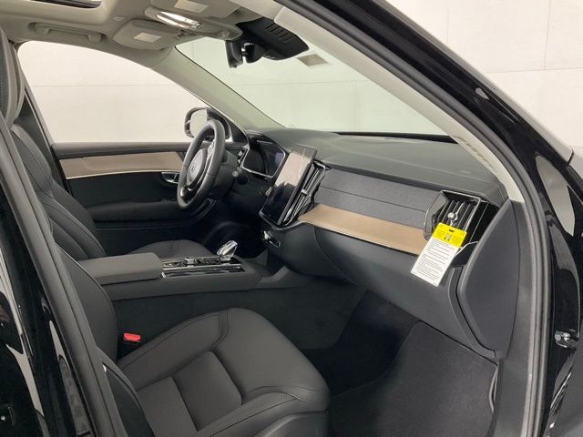 2026 Volvo XC90 Plus - Photo 30