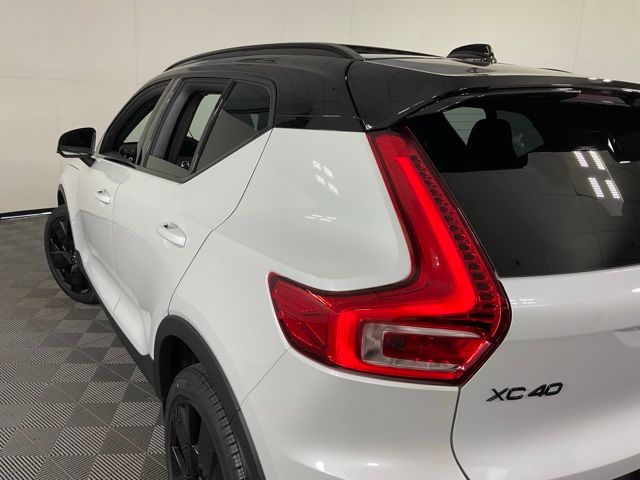 2026 Volvo XC40 Ultra Black Edition - Photo 36