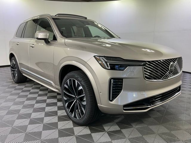 2026 Volvo XC90 Plus photo 2