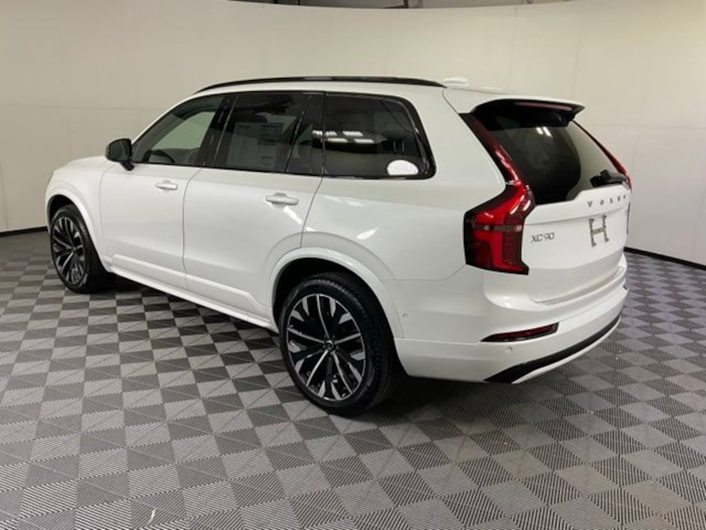New 2026 Volvo XC90 B6 Ultra Dark Theme 7-Seater SUV