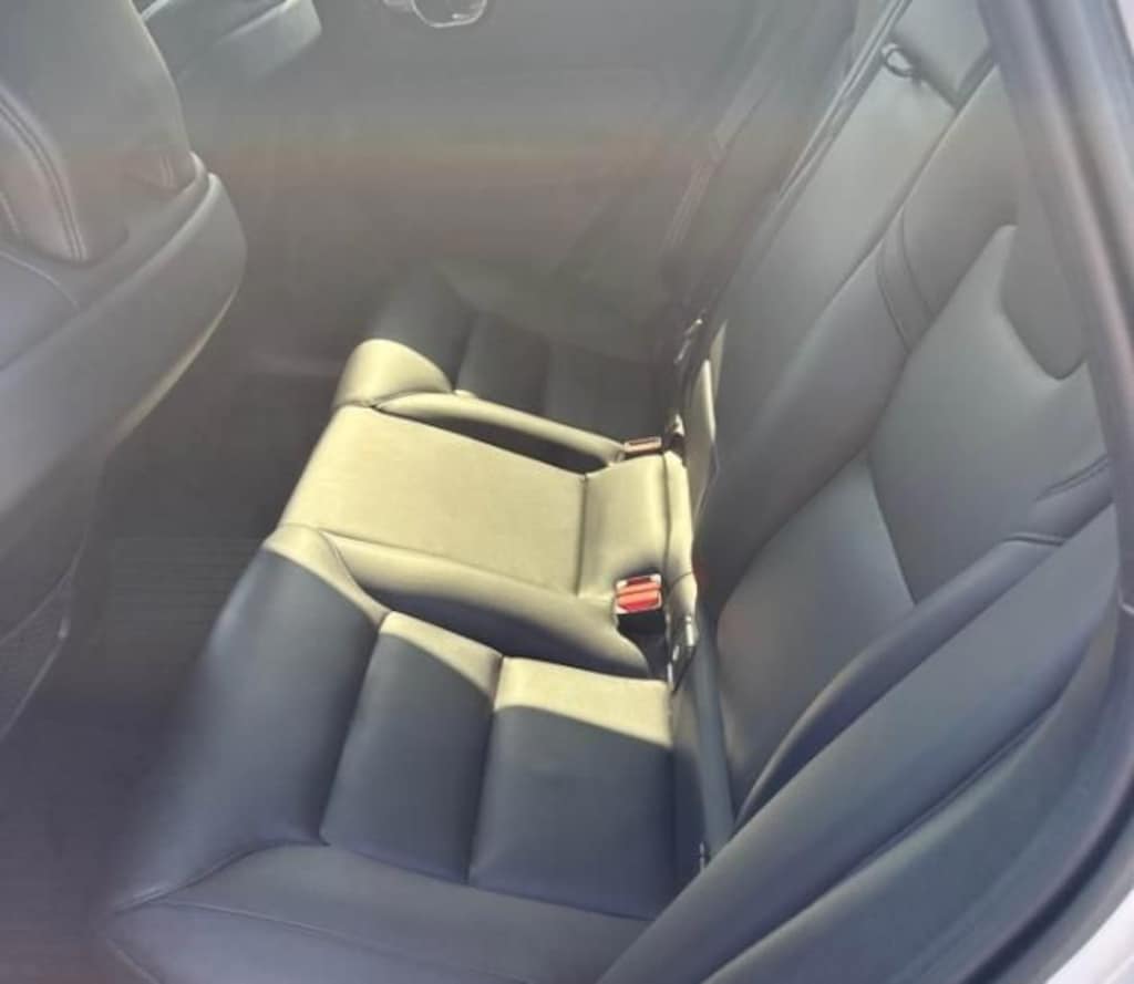 Used 2023 Volvo XC60 B5 AWD Core SUV
