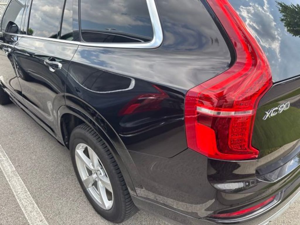 Used 2016 Volvo XC90 T5 Momentum AWD SUV