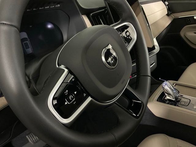 2026 Volvo XC90 Plus - Photo 20