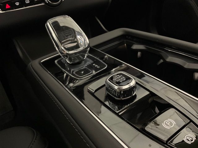 2026 Volvo XC90 Plus - Photo 23