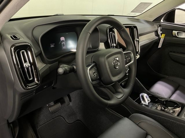 2026 Volvo XC40 Plus - Photo 21