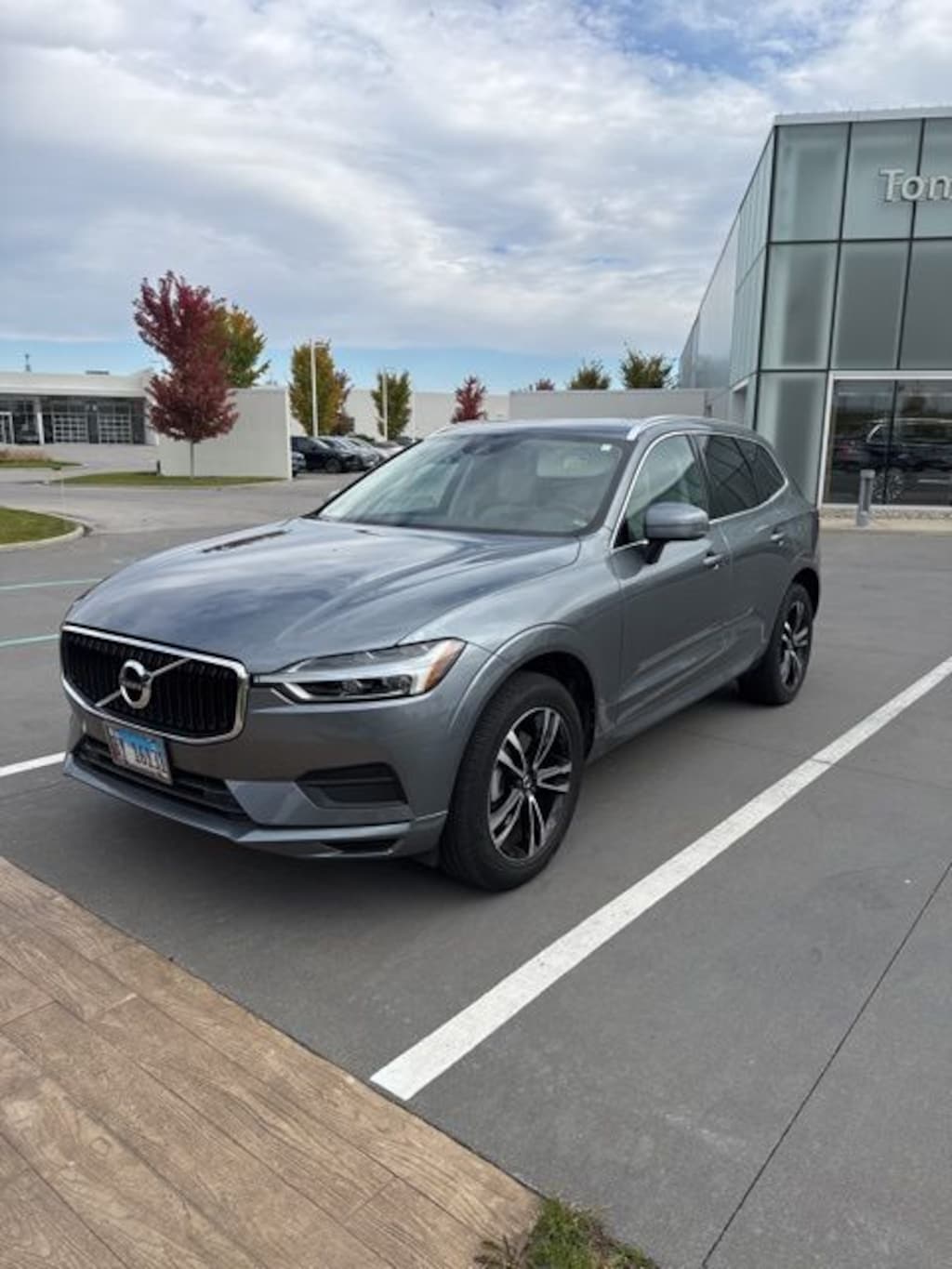 Used 2020 Volvo XC60 T5 Momentum SUV