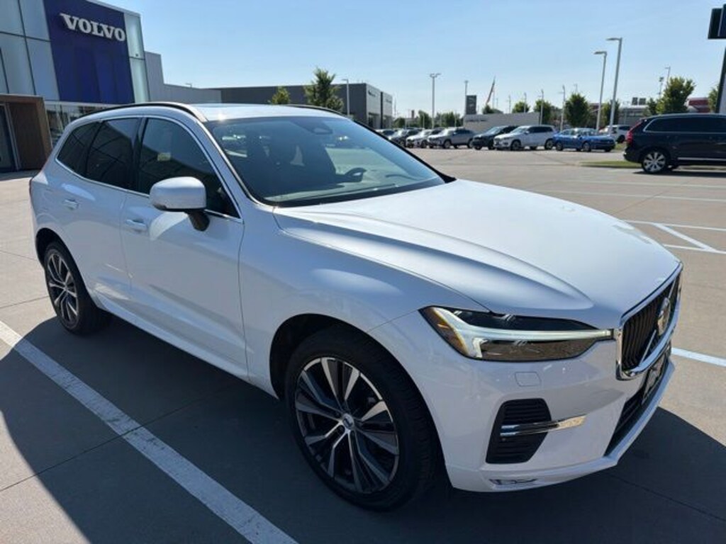 Used 2022 Volvo XC60 B5 AWD Momentum SUV