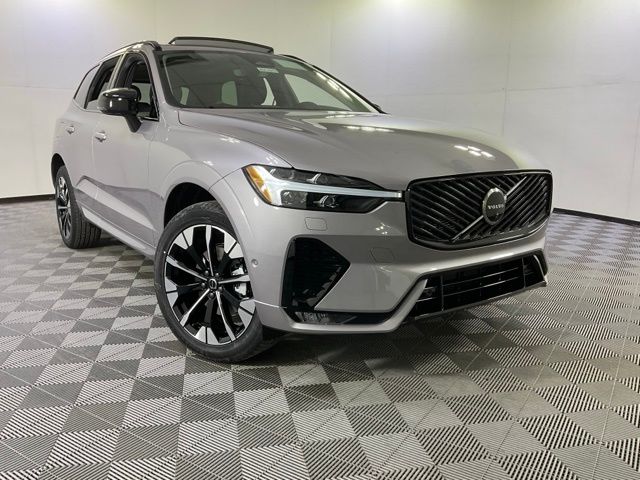 2026 Volvo XC60 Plus - Photo 42
