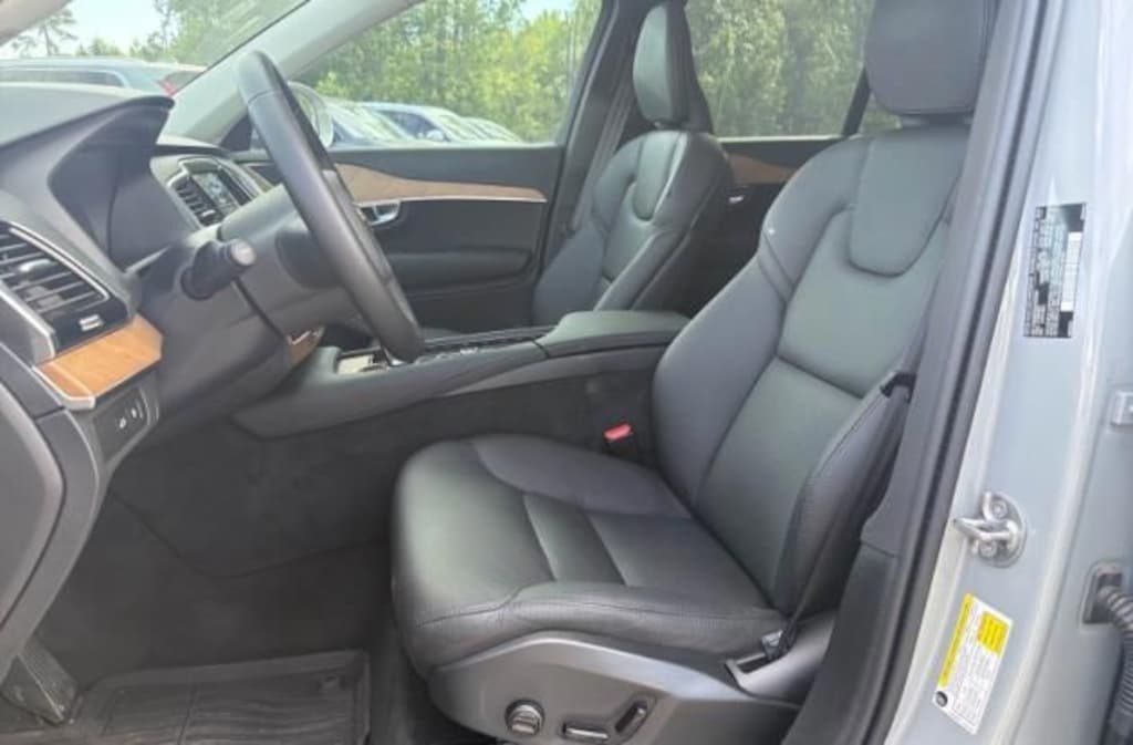 Used 2025 Volvo XC90 plug-in hybrid T8 Plus 7-Seater SUV