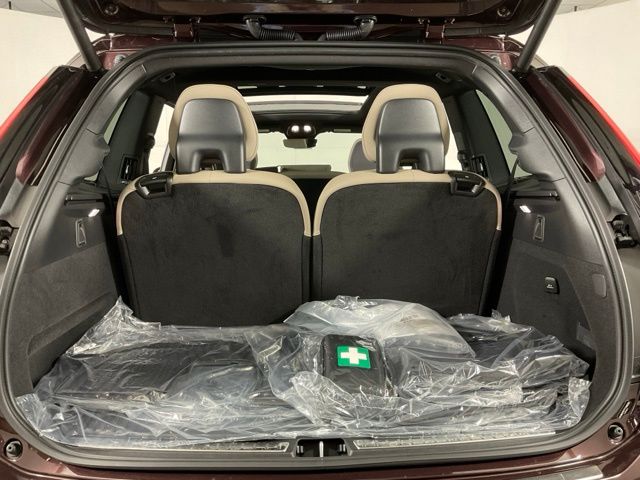 2026 Volvo XC90 Plus - Photo 37