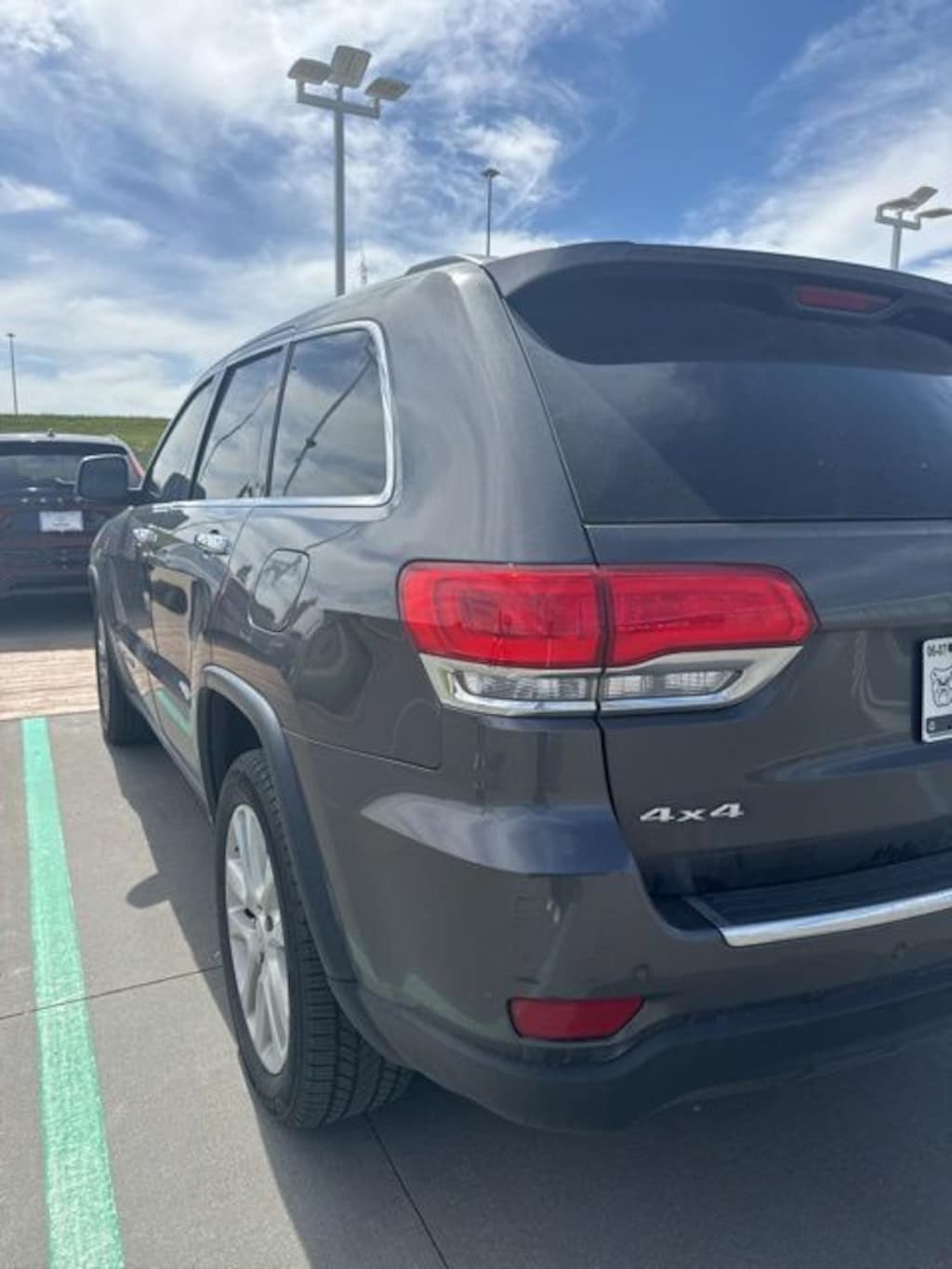 Used 2017 Jeep Grand Cherokee Limited 4x4 SUV