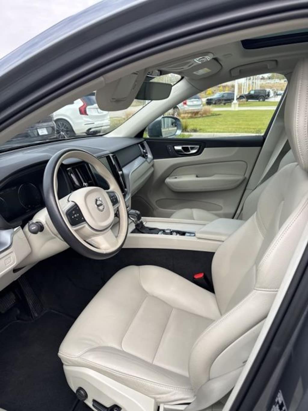 Used 2020 Volvo XC60 T5 Momentum SUV