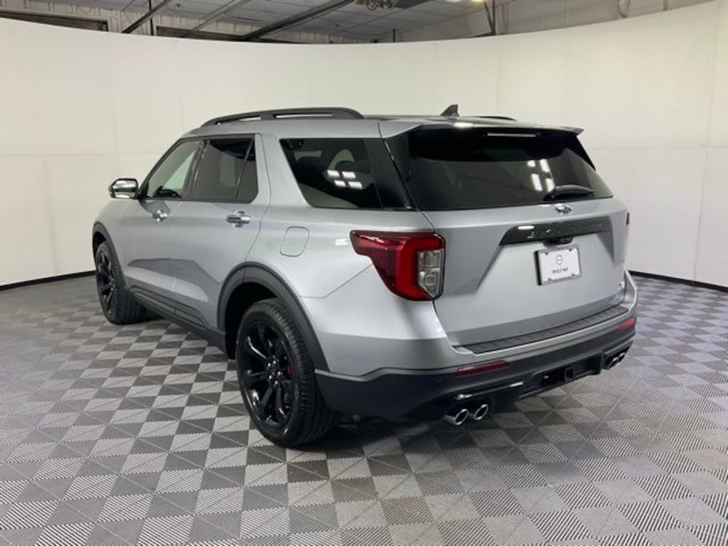 Used 2024 Ford Explorer ST SUV