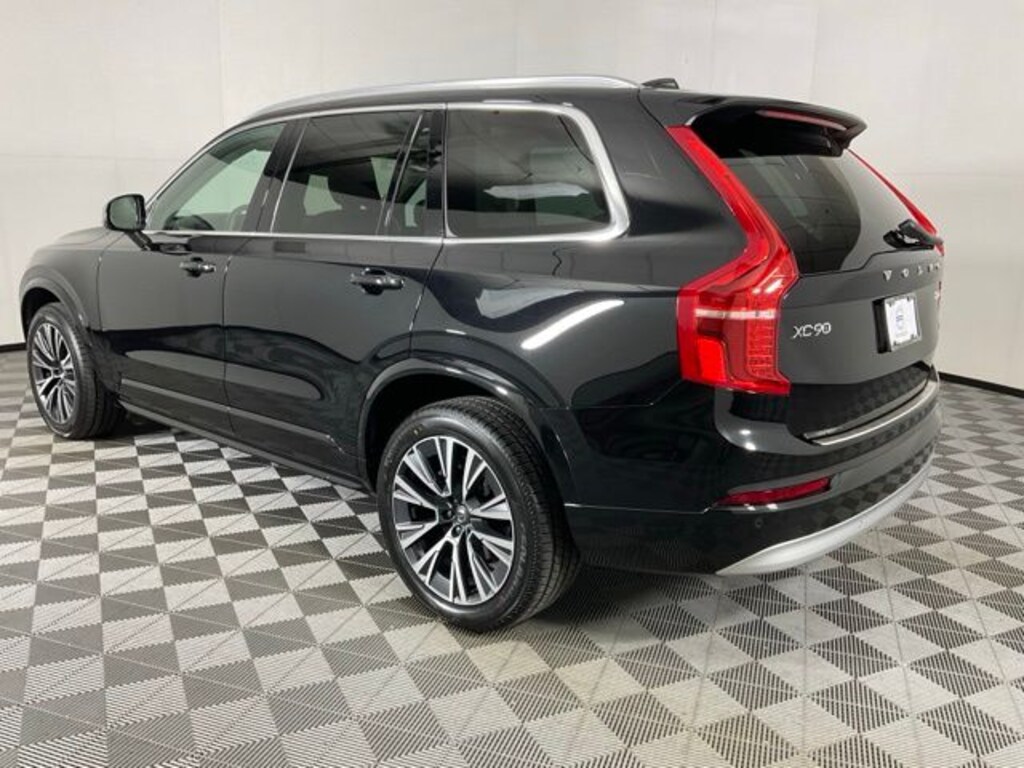 Certified 2022 Volvo XC90 T6 AWD Momentum 6 Seater SUV