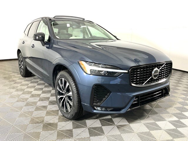2025 Volvo XC60 B5 Core photo 3