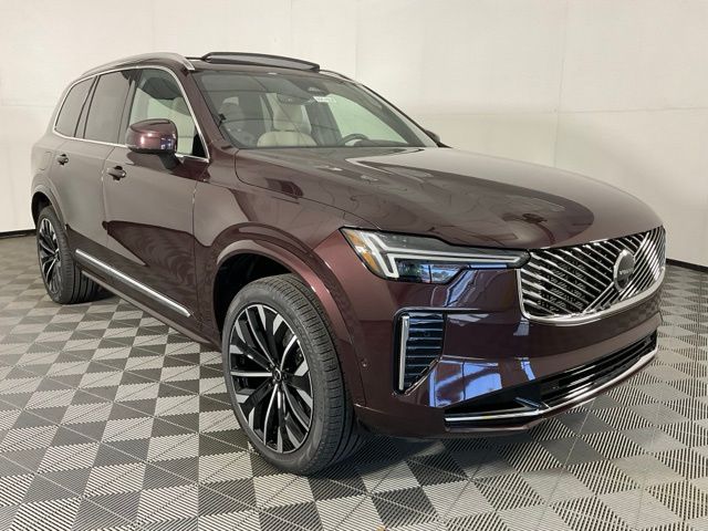 2026 Volvo XC90 Plus photo 3