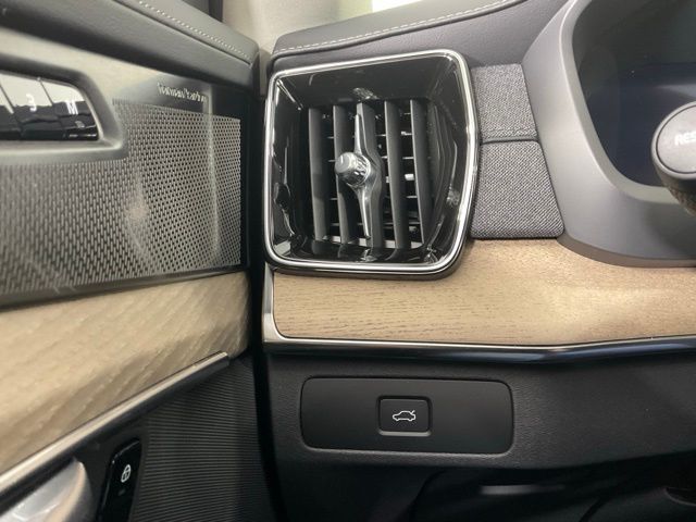 2026 Volvo XC90 Plus - Photo 26