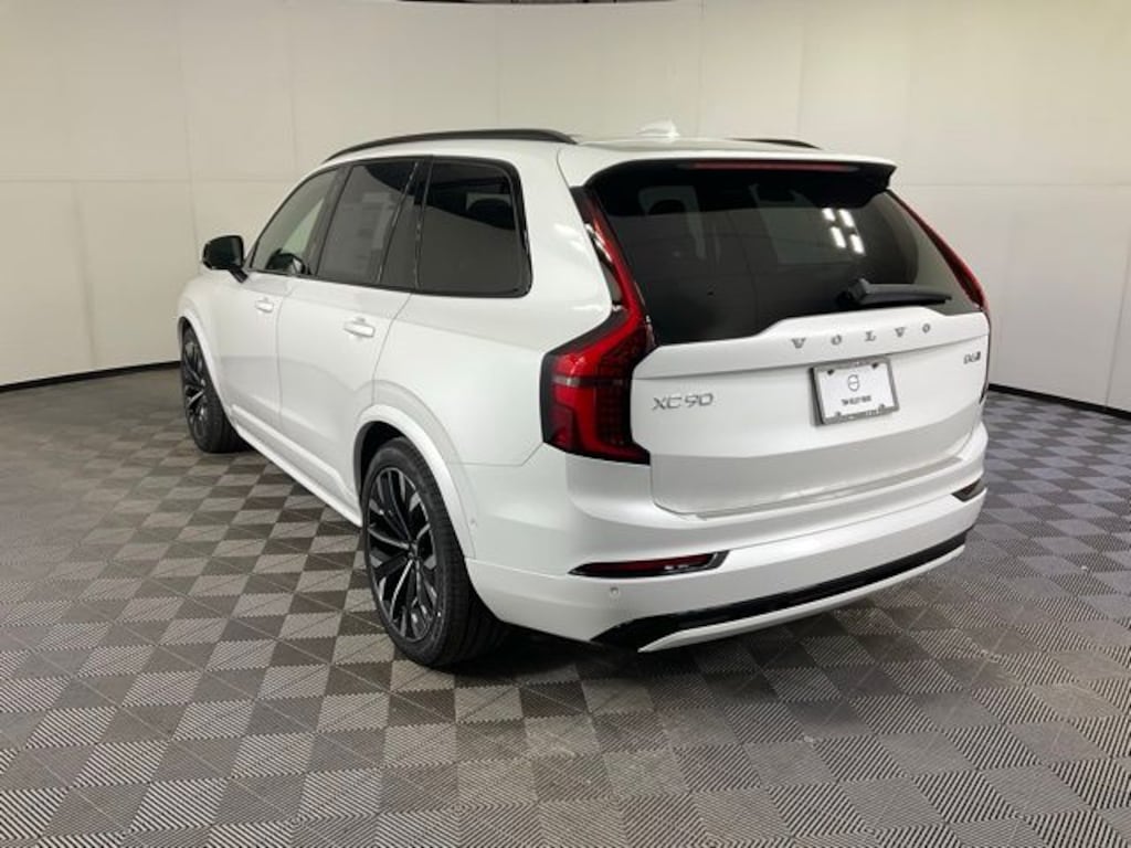 New 2026 Volvo XC90 B6 Ultra Dark Theme 7-Seater SUV