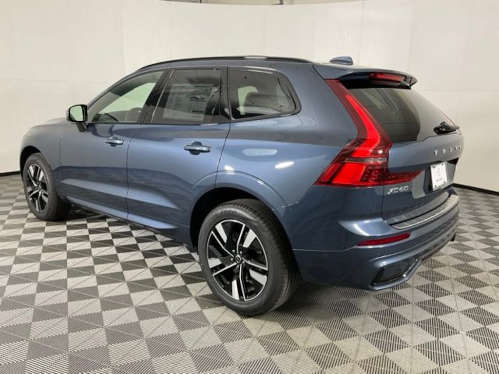 New 2026 Volvo XC60 B5 Plus SUV