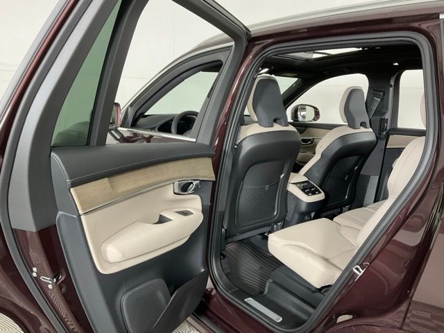 2026 Volvo XC90 Plus - Photo 34