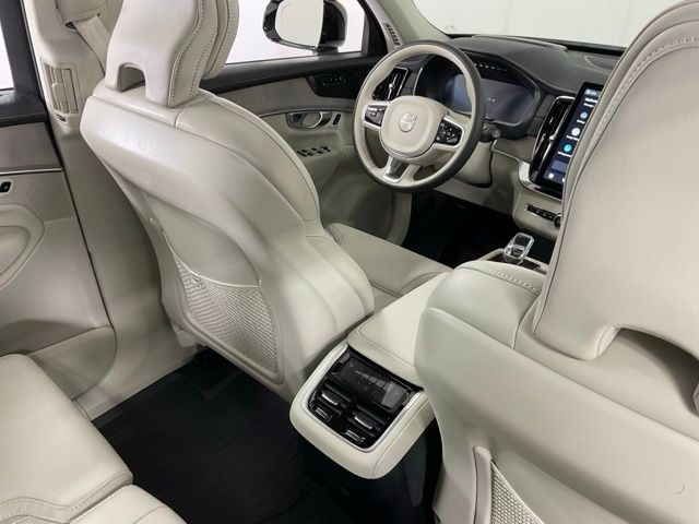 2026 Volvo XC90 Ultra - Photo 32