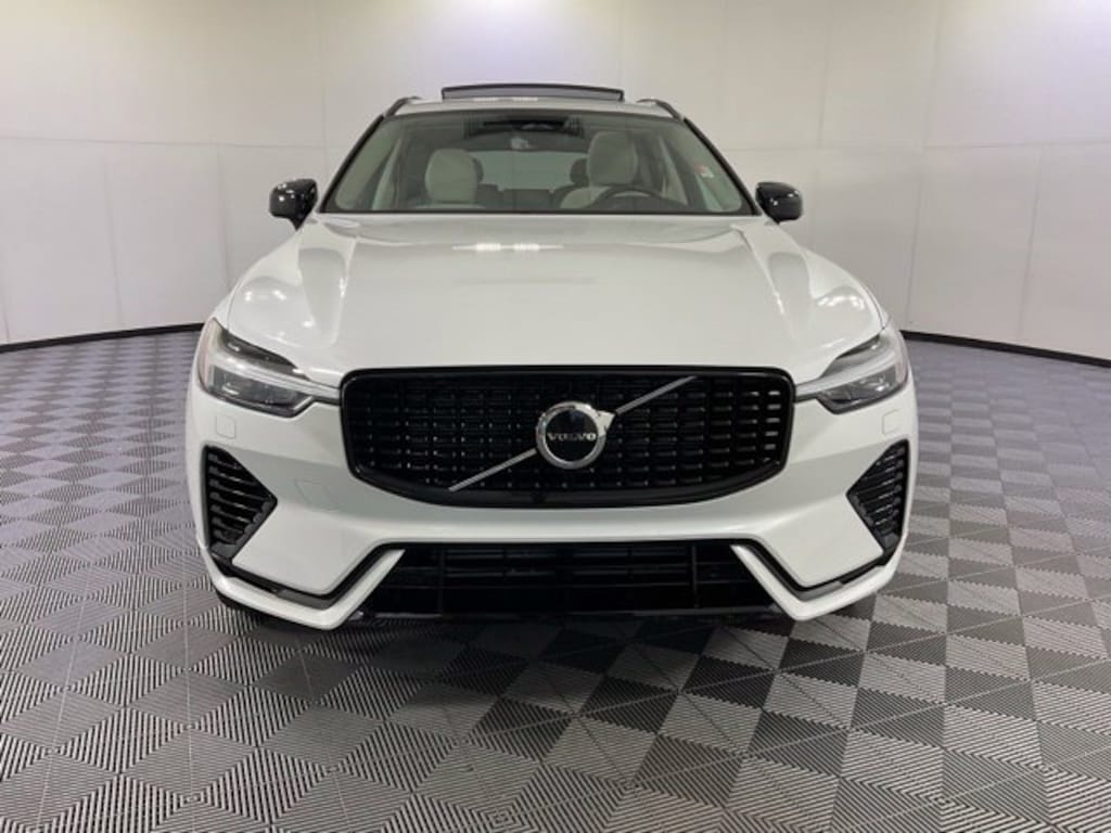 Certified 2024 Volvo XC60 plug-in hybrid T8 Core Dark SUV