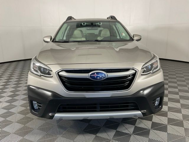 2020 Subaru Outback Limited photo 3