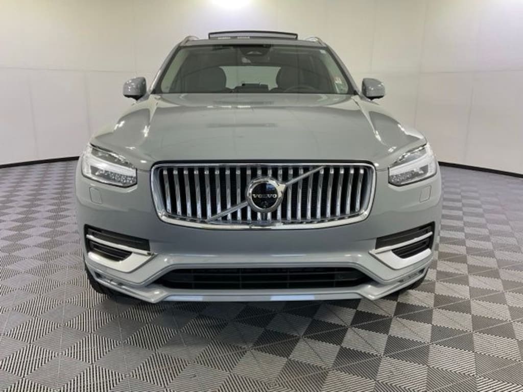 Certified 2025 Volvo XC90 B6 Plus 7-Seater SUV