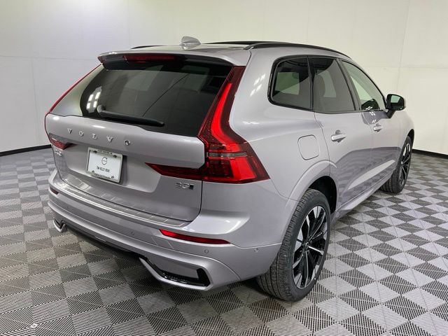 2026 Volvo XC60 Plus - Photo 6