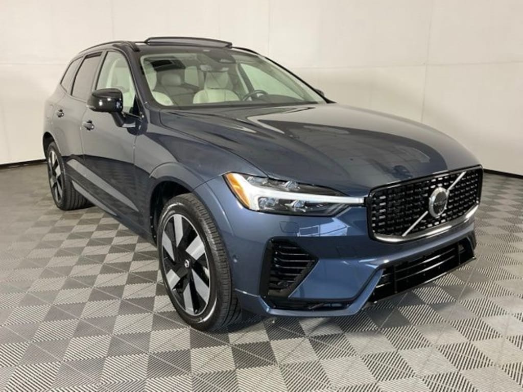 Certified 2024 Volvo XC60 plug-in hybrid T8 Plus Dark SUV