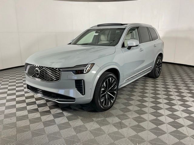 2026 Volvo XC90 Plus