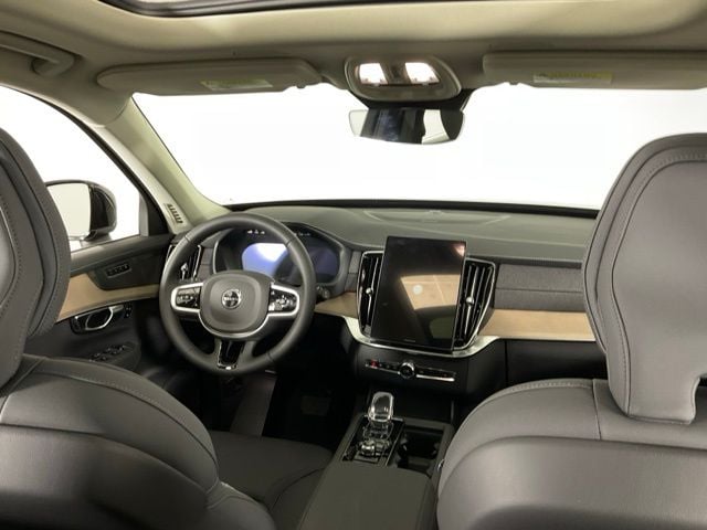 2026 Volvo XC90 Plus - Photo 16