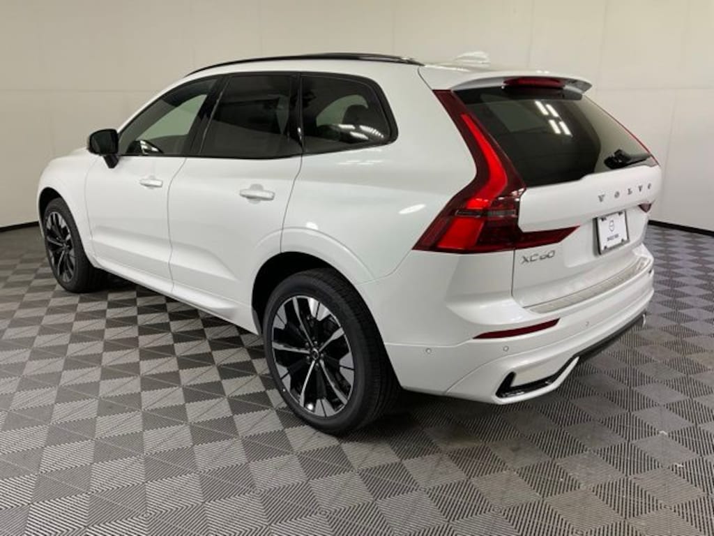 New 2026 Volvo XC60 B5 Plus SUV