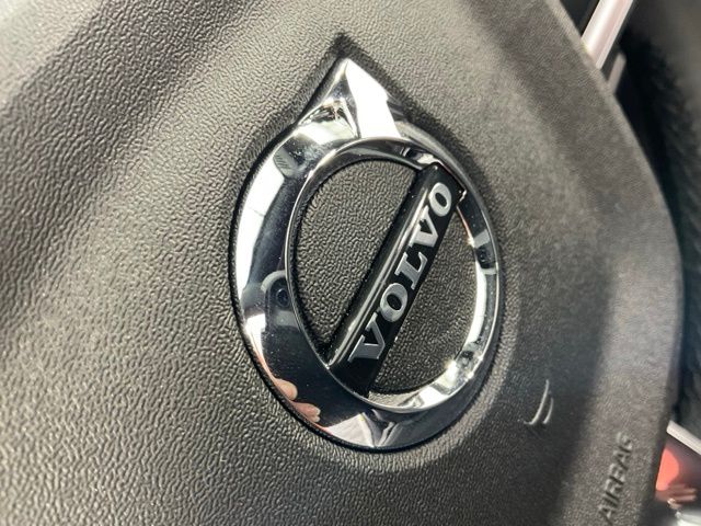 2026 Volvo XC40 Ultra Black Edition - Photo 44