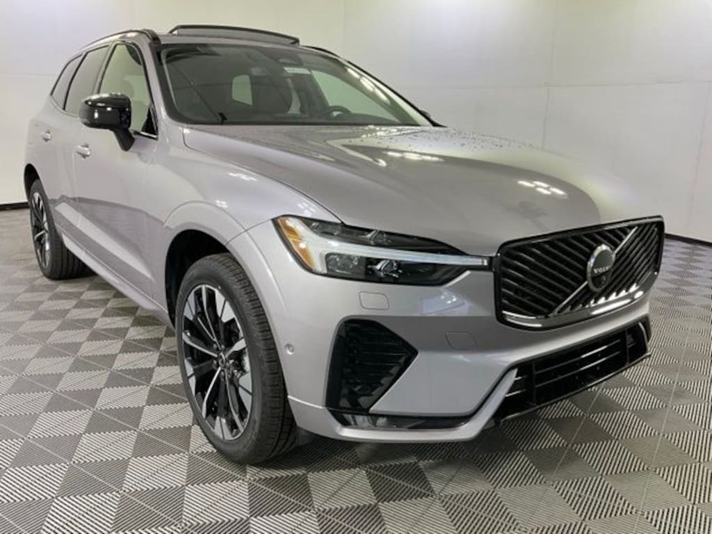 New 2026 Volvo XC60 B5 Plus SUV