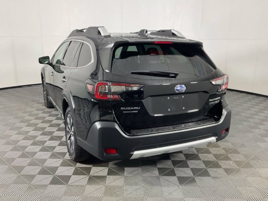 Used 2024 Subaru Outback Touring XT SUV