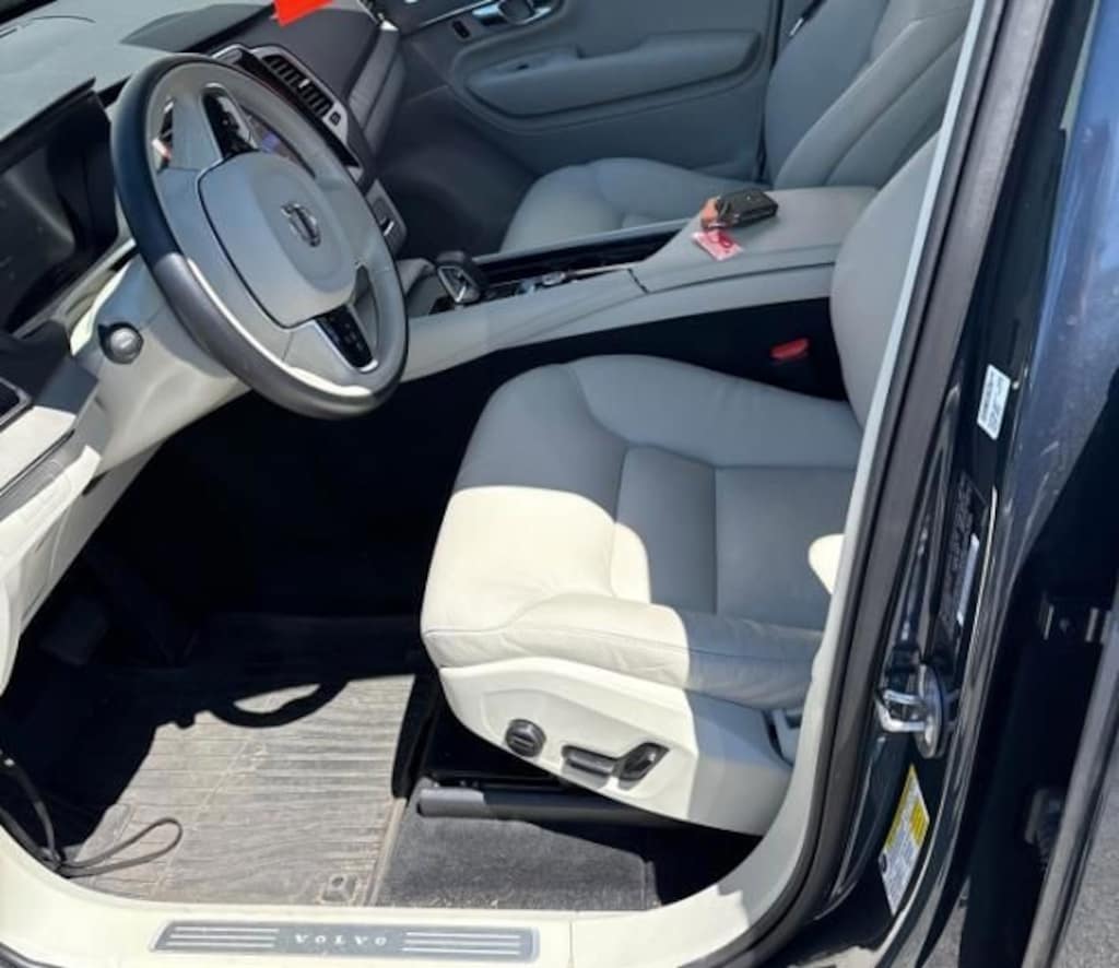 Used 2025 Volvo XC90 plug-in hybrid T8 Plus 7-Seater SUV