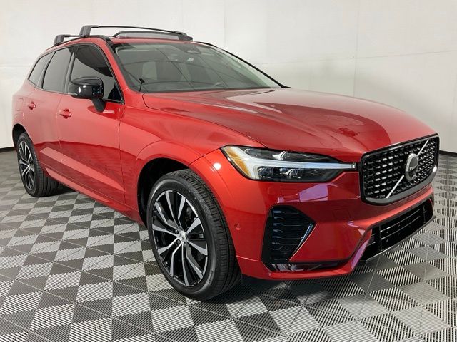 2024 Volvo XC60 B5 Plus photo 3