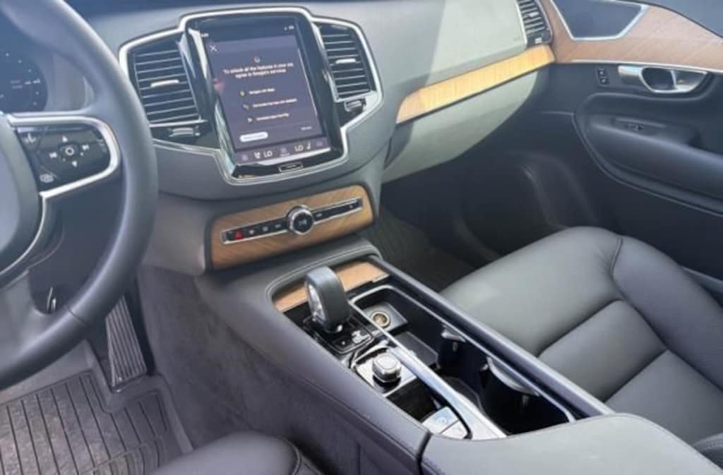 Used 2025 Volvo XC90 plug-in hybrid T8 Plus 7-Seater SUV